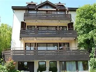 Cziraky Panzio Bed & Breakfast